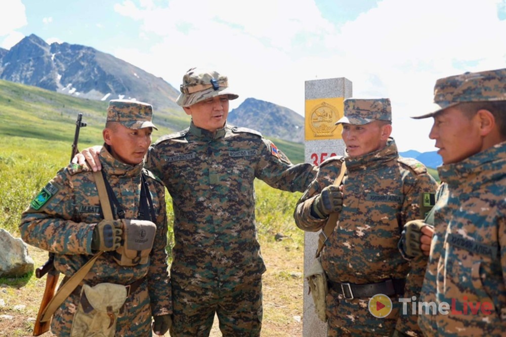 Ерөнхийлөгч У.Хүрэлсүх хилийн бүсийн бэлэн байдалтай танилцлаа