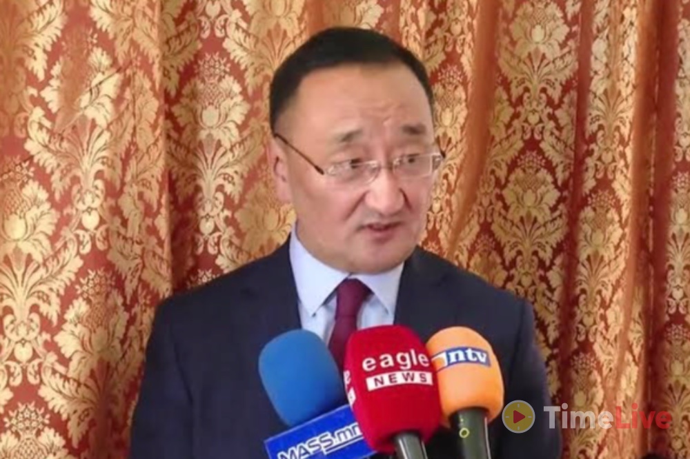 Л.Пүрэвсүрэн: Эпштейнтэй харилцаж, мэйл бичиж байсан намайг гэрчээр дуудсангүй